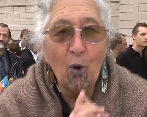 Pauline Tangiora at the Table of Free Voices, Berlin 2006